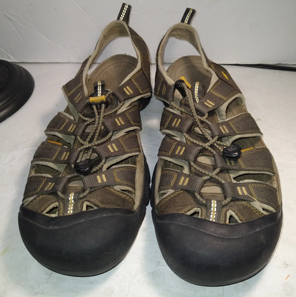Keen Newport H2 Brown Drawstring Hiking Sandals Men's sz 13
